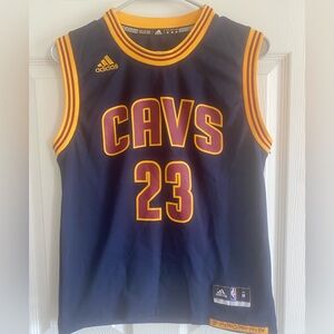 Youth medium Lebron James Jersey